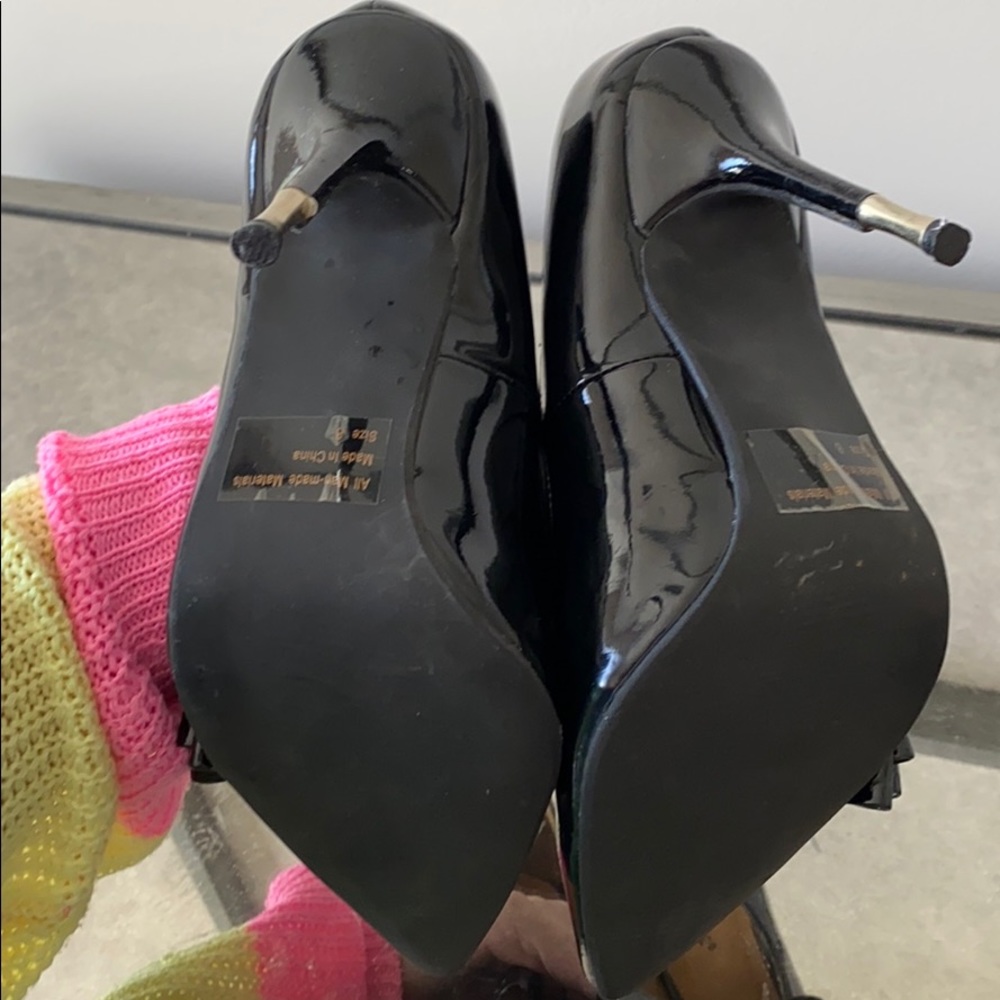 High Heels - Picture 3 of 3